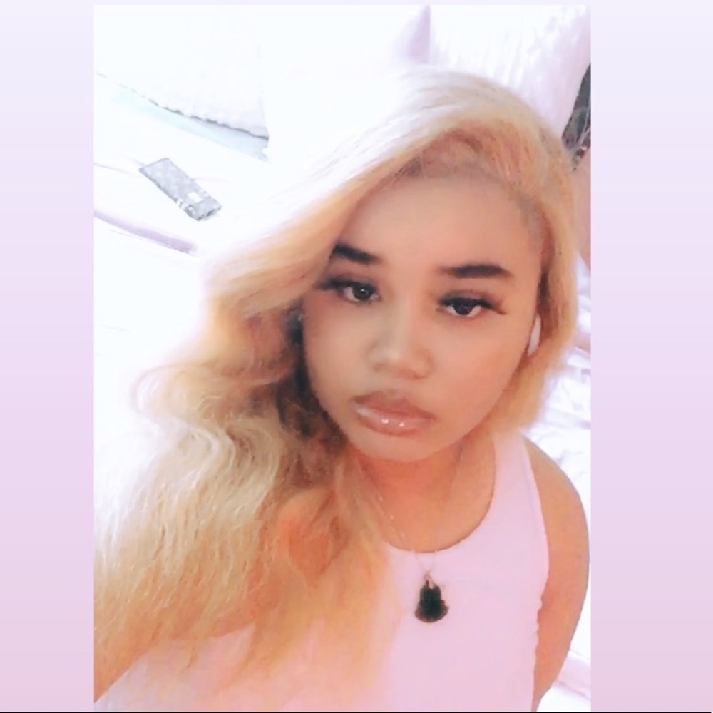 Meet your Posher, Karrine
